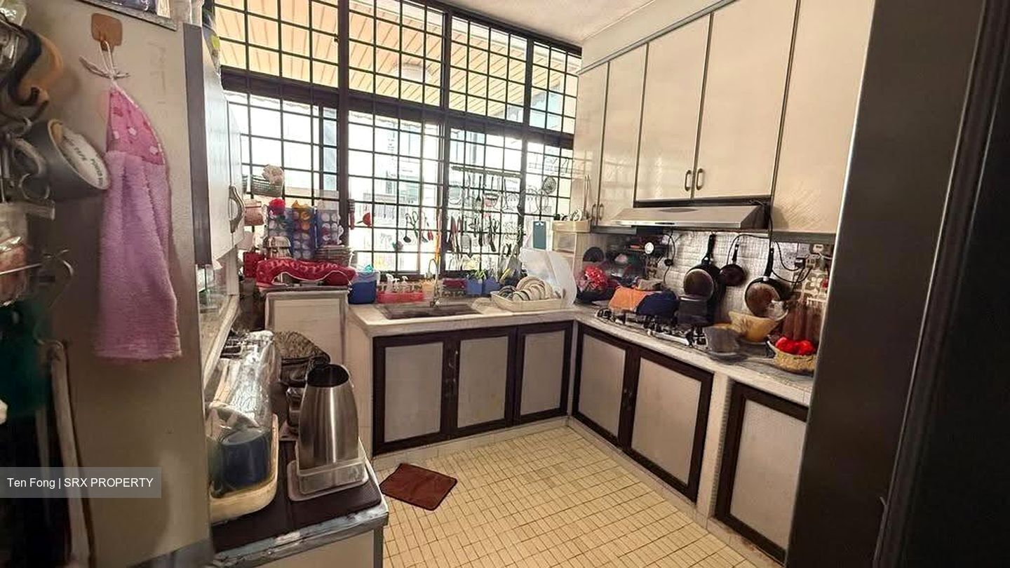 Onan Road (D15), Terrace #634939381